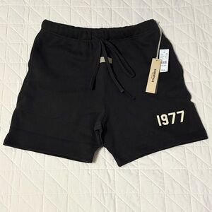 Fear of God Essentials 1977 Sweat Shorts Iron Black Small NWT SS22